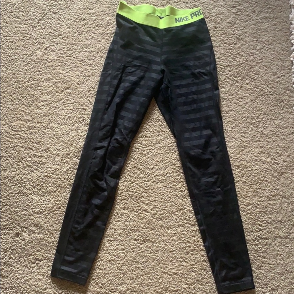 Nike Pro leggings